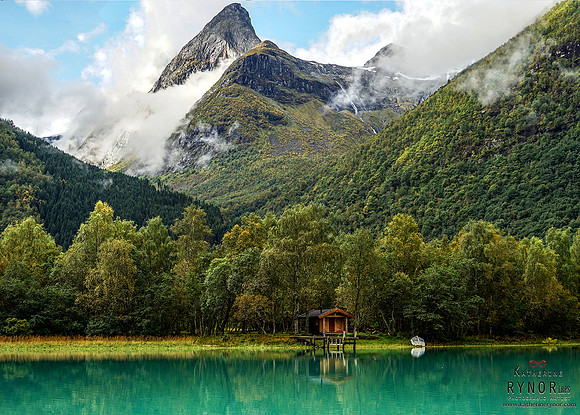 Lake Lovatnet